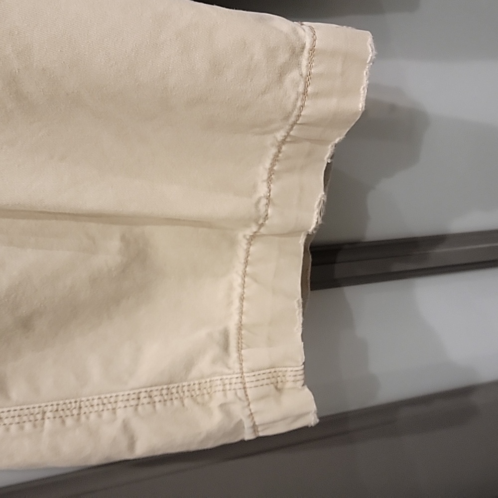 AE American Eagle Shorts - Picture 3 of 5